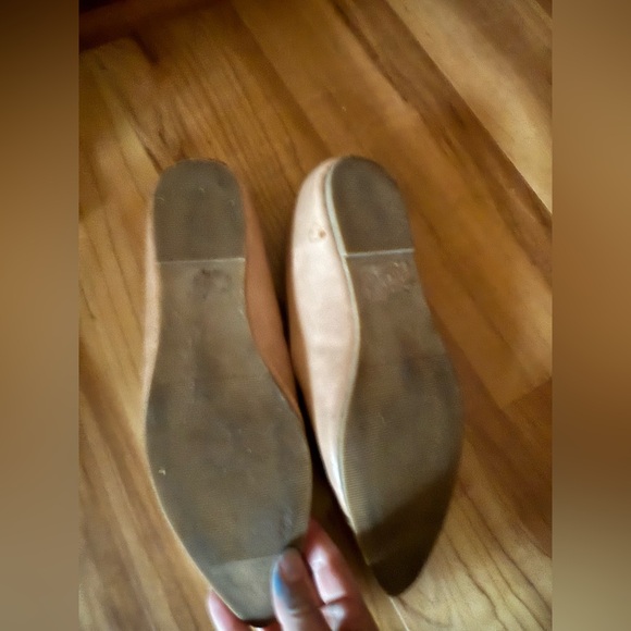 Lulus Metallic Pointed Toe Beige Flats -7.5 - Picture 5 of 5